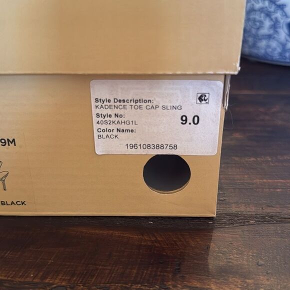 NWT Michael Kors Black and Silver Slingback Heels size 9 - Picture 5 of 6